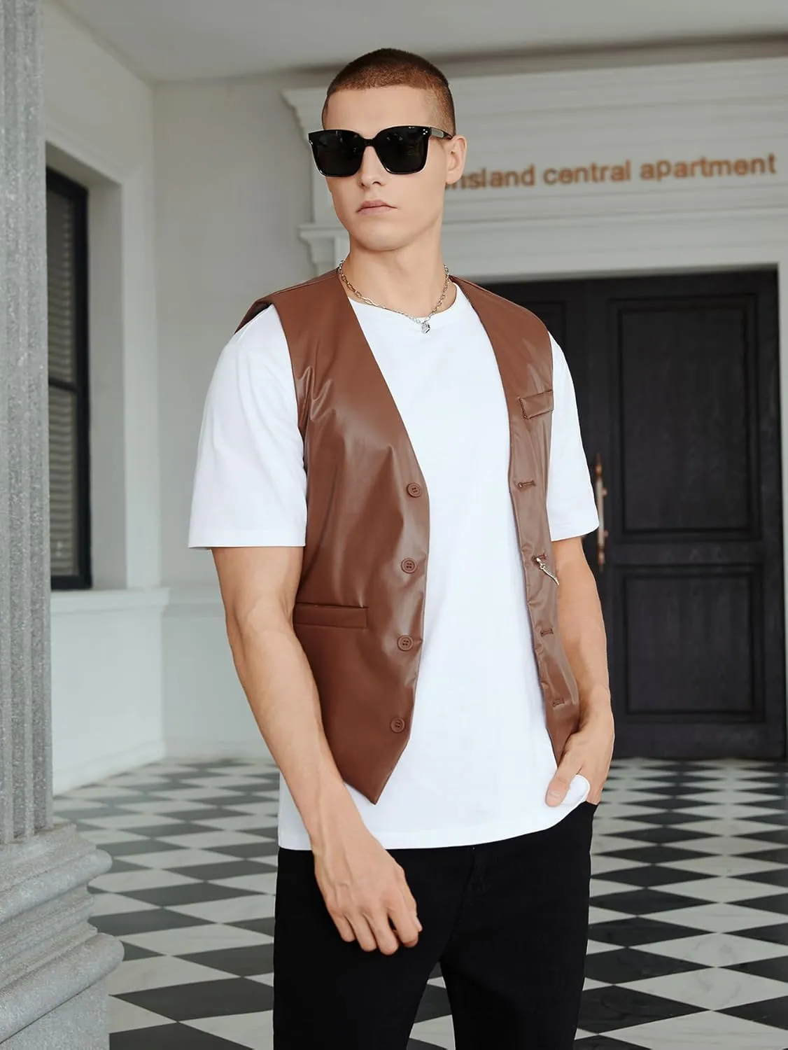 Verdusa Men's PU Leather Sleeveless Motorcycle Biker Vest Jacket