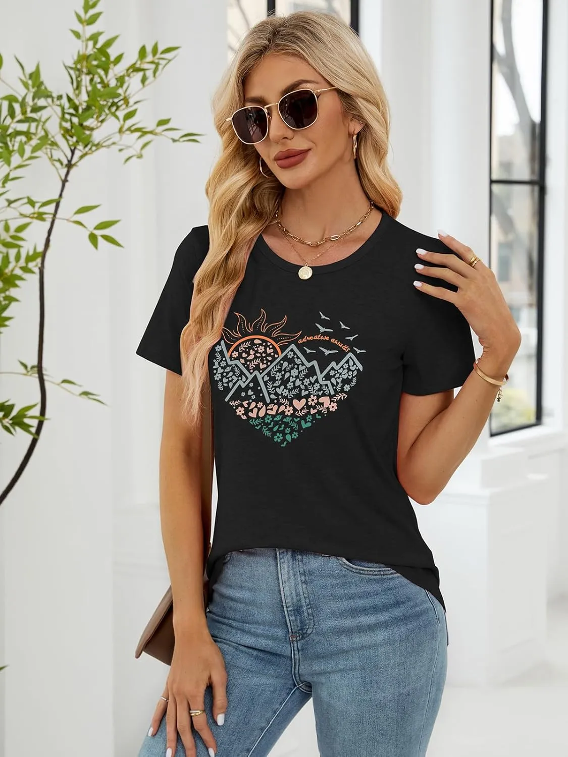 Women's Graphic T Shirt Summer Floral Print Casual Crew Neck Blouse Loose Fit Basic Tee Tops
